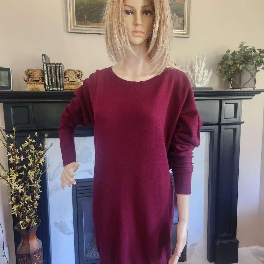 Theory Rich Burgundy Crew Neck Sweater Sz S